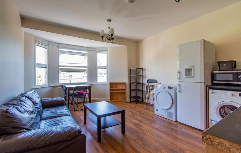 Richmond Crescent, City Centre, Cardiff - Image 1